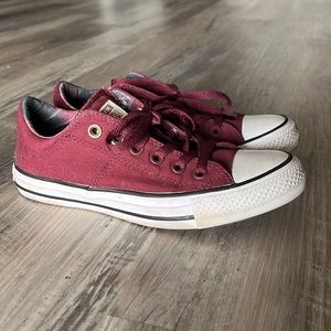 Burgundy Converse All Star